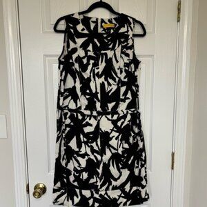 White Patterned Dress Size Small FLAW